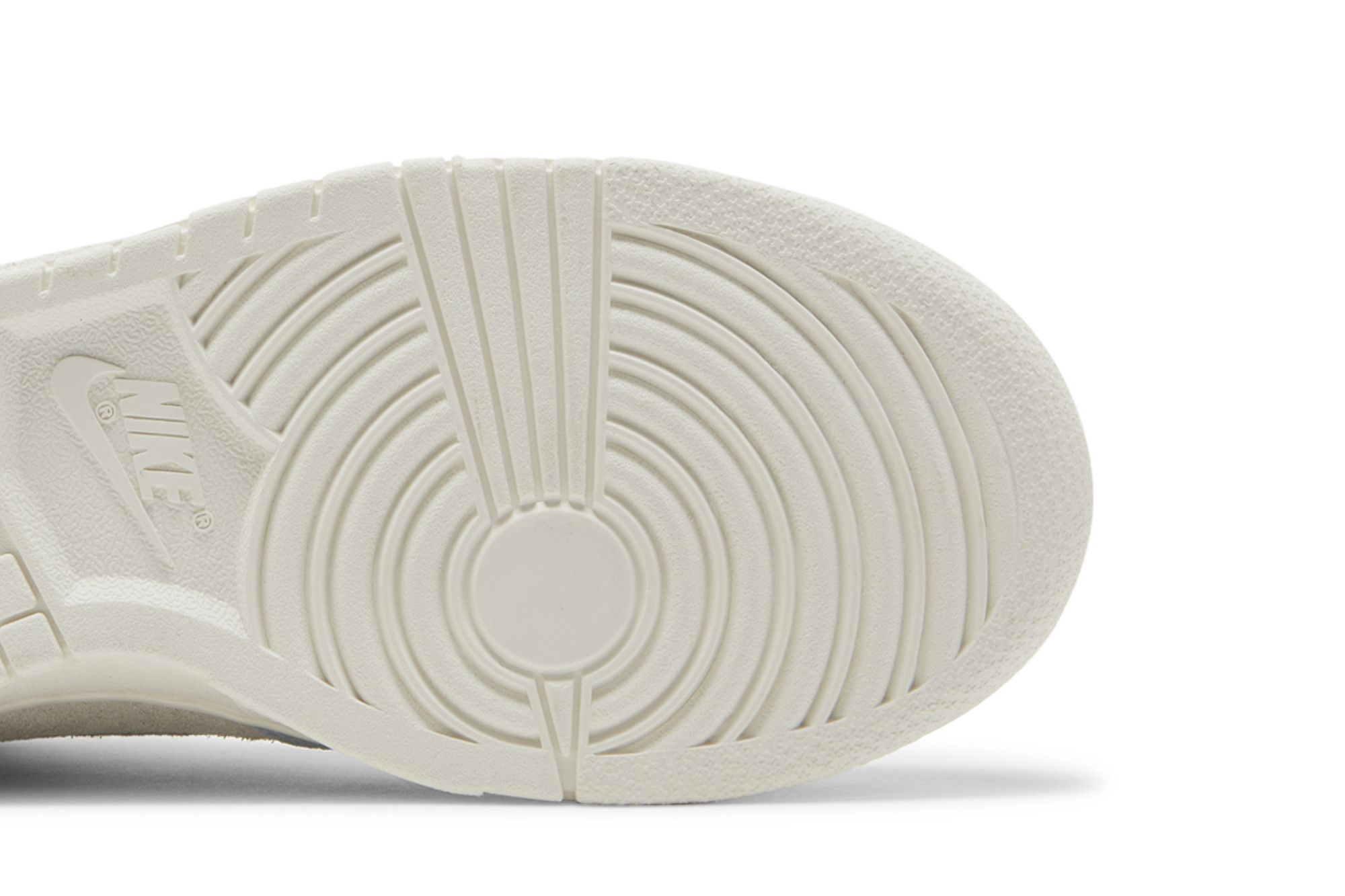 Details for (W) 나이키 덩크 하이 '클라우드' (Nike Dunk High 'Clouds') FD0882-400
