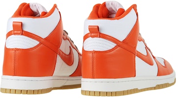 Nike Dunk High 高筒 滑板鞋 女款 白橙 Shop Nike Dunk High 高筒 滑板鞋 女款 白橙