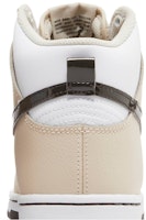 (W) ナイキ ダンク ハイ "ホワイトサンド/ドリフトブラウン" FD9874-100 Sizing (W) ナイキ ダンク ハイ "ホワイトサンド/ドリフトブラウン" FD9874-100