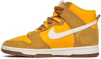 (W) Nike Dunk High SE 'First Use Pack - University Gold' - Edisi Pertama Emas Universitas DH6758-700 Lookbook (W) Nike Dunk High SE 'First Use Pack - University Gold' - Edisi Pertama Emas Universitas DH6758-700