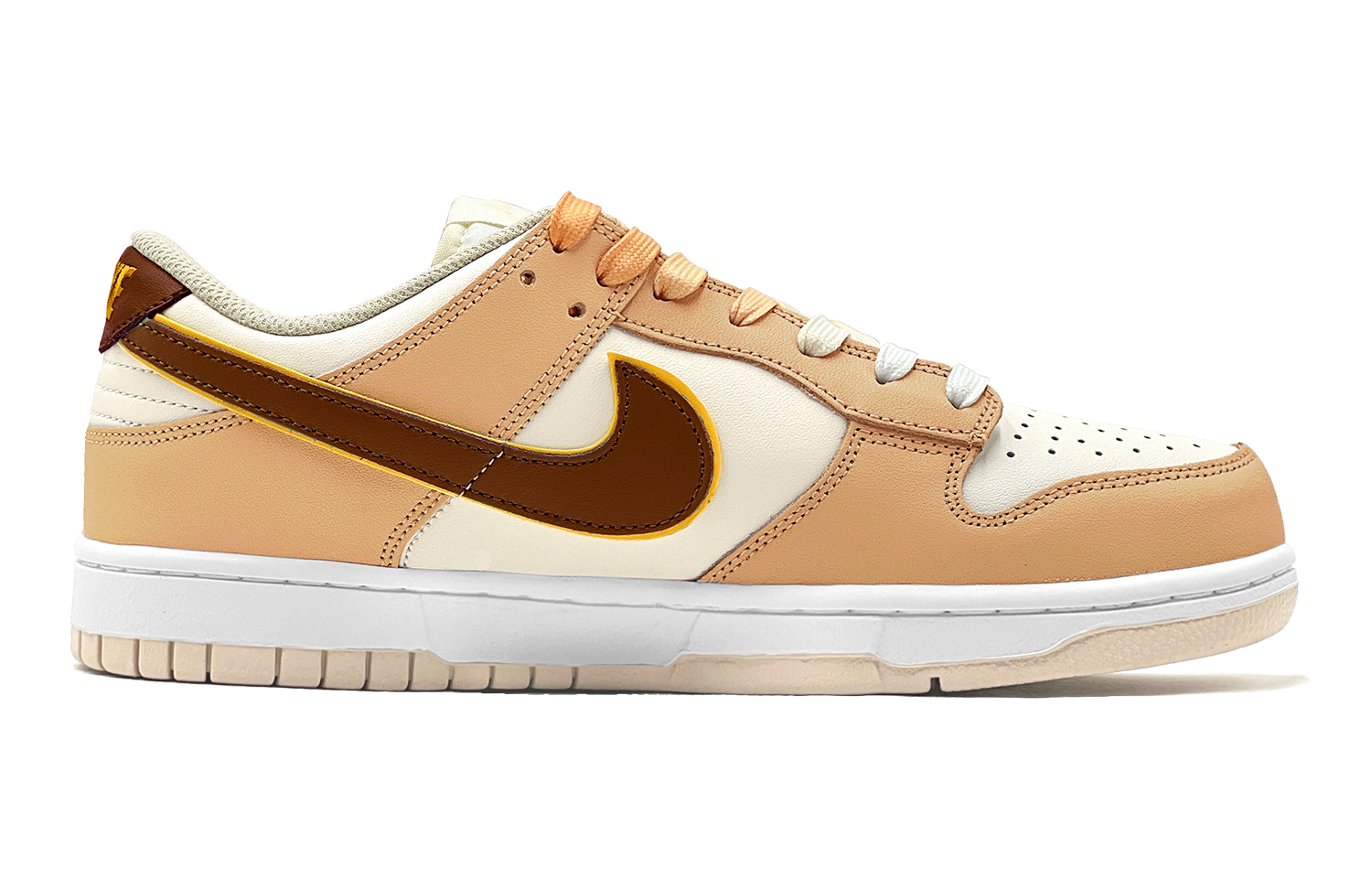 Lookbook 【定制球鞋】Nike Dunk Low 減齡穿搭 萌趣小浣熊 特殊鞋盒 低幫 板鞋 女款 棕黃