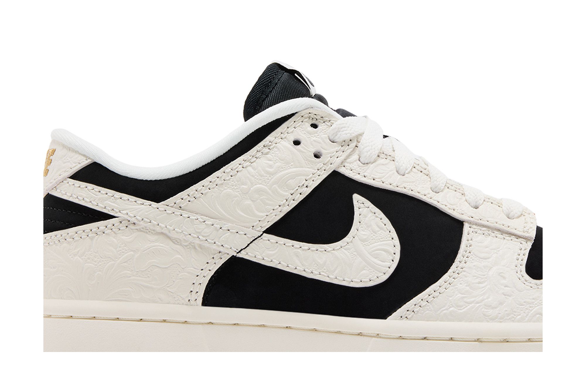 Lookbook (W) Nike Dunk Low ''Geëmbosseerd Zwart Sail'' IF3944-001