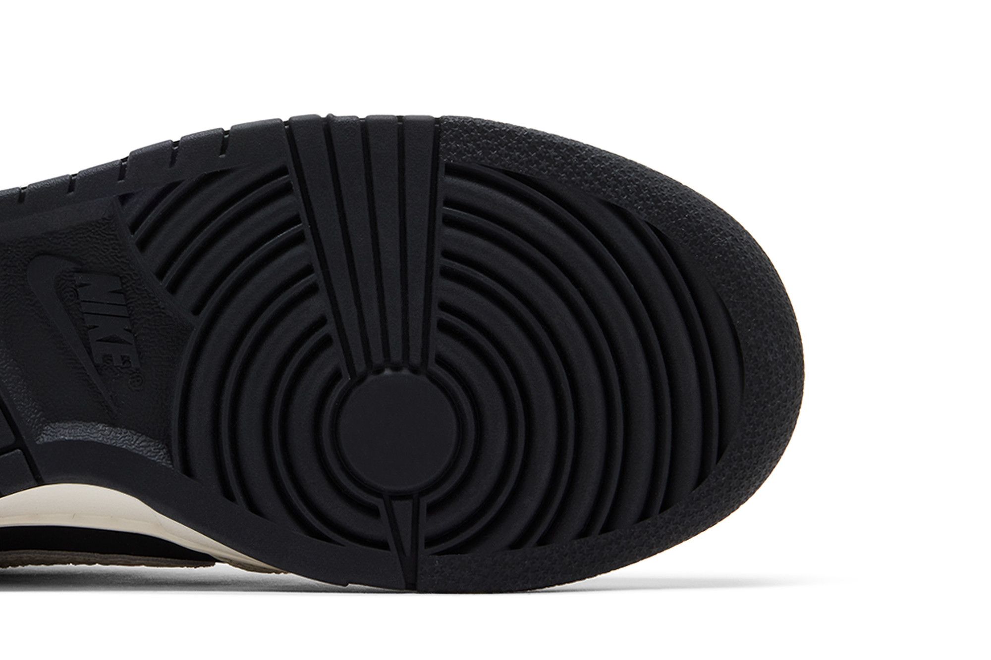 Details for (W) Nike Dunk Low ''Geëmbosseerd Zwart Sail'' IF3944-001