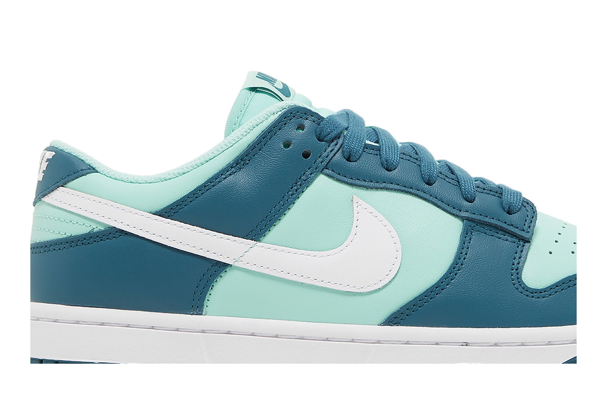 Lookbook (W) Nike Dunk Low ''Teal Geode'' DD1503-301