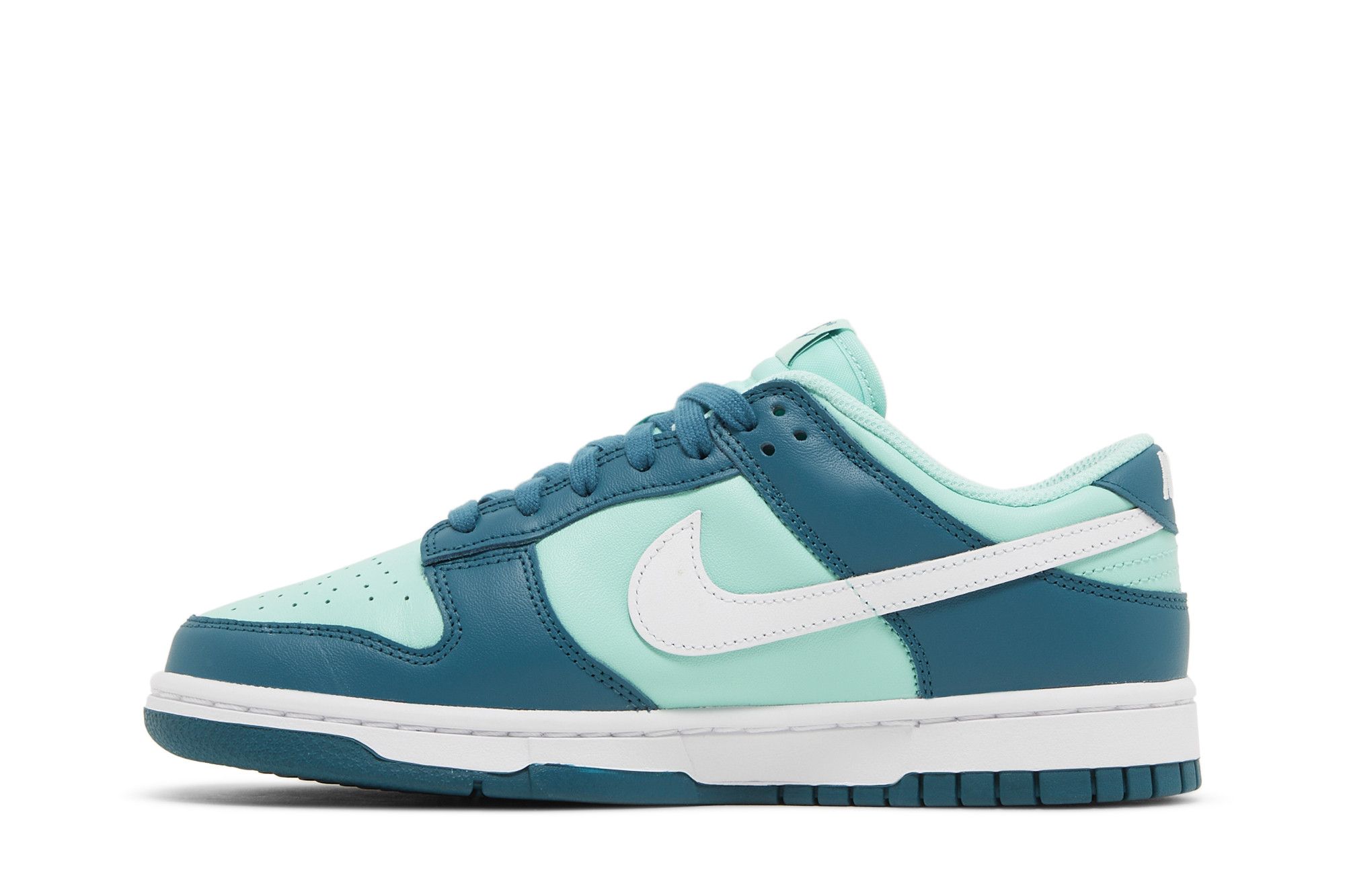 Shop (W) Nike Dunk Low ''Teal Geode'' DD1503-301
