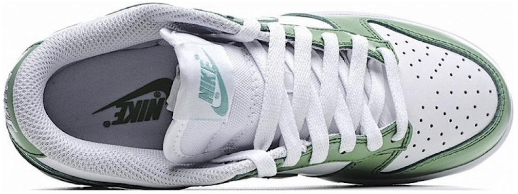 (W) Nike Dunk Low 'Green Glow' Hijau Bersinar CU1726-188 Lookbook (W) Nike Dunk Low 'Green Glow' Hijau Bersinar CU1726-188