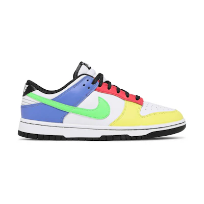 (W) Nike Dunk Low 'Green Strike'