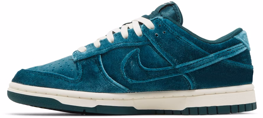 (W) Nike Dunk Low 'Baldu Hijau' DZ5224-300 Lookbook (W) Nike Dunk Low 'Baldu Hijau' DZ5224-300
