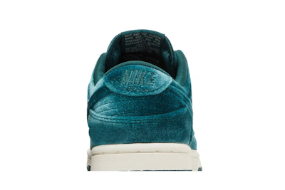 (Women) Nike Dunk Low 'Green Velvet'