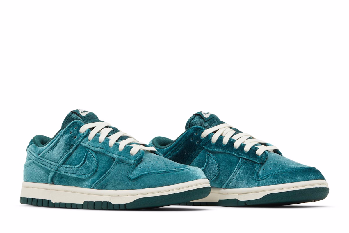 (Women) Nike Dunk Low 'Green Velvet'