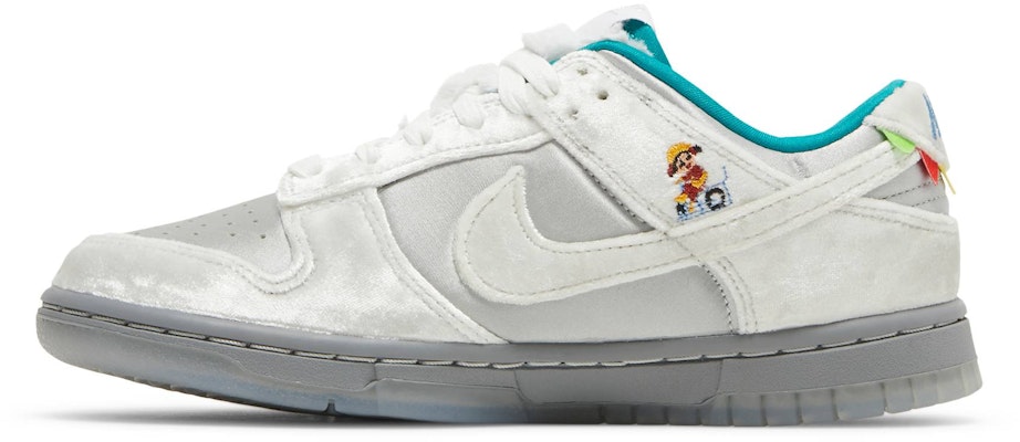 (Women) Nike Dunk Low 'Ice' DO2326-001 Lookbook (Women) Nike Dunk Low 'Ice' DO2326-001
