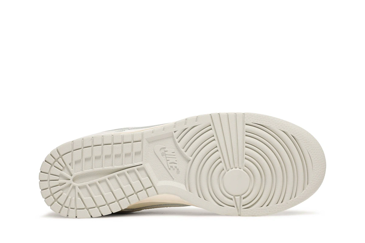 (Women) Nike Dunk Low 'Light Bone'
