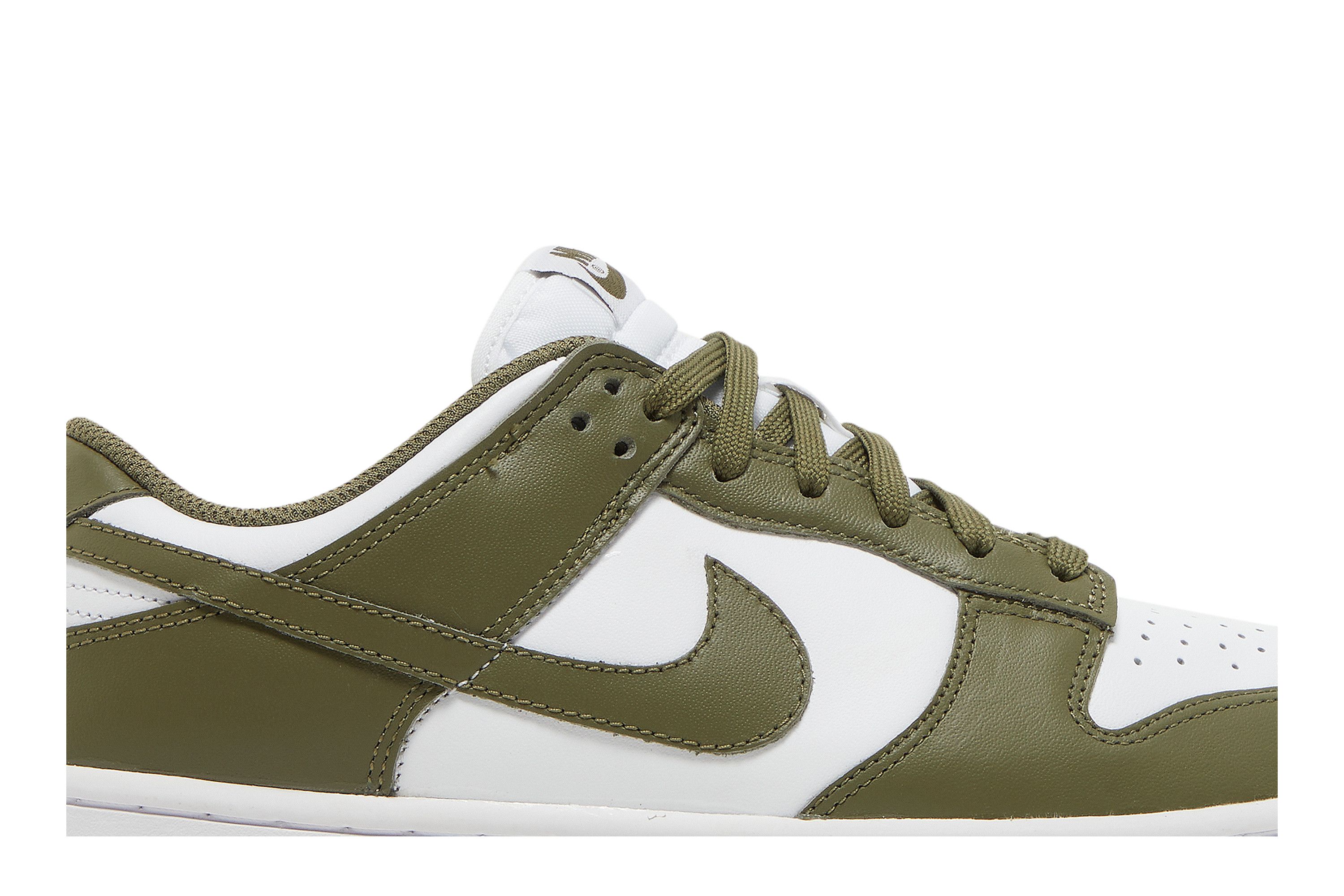 Lookbook (W) Nike Dunk Low ''Medium Olive'' Sneaker DD1503-120
