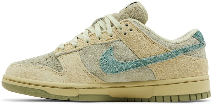 (W) Nike Dunk Low 'Olive Aura' Verde Oliva HJ7291-371 Lookbook (W) Nike Dunk Low 'Olive Aura' Verde Oliva HJ7291-371
