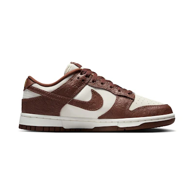 (W) Nike Dunk Low 'Sail Metallic Gold'