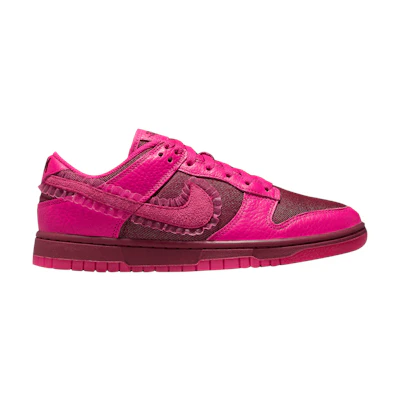 (W) Nike Dunk Low 'Valentine’s Day' 2022