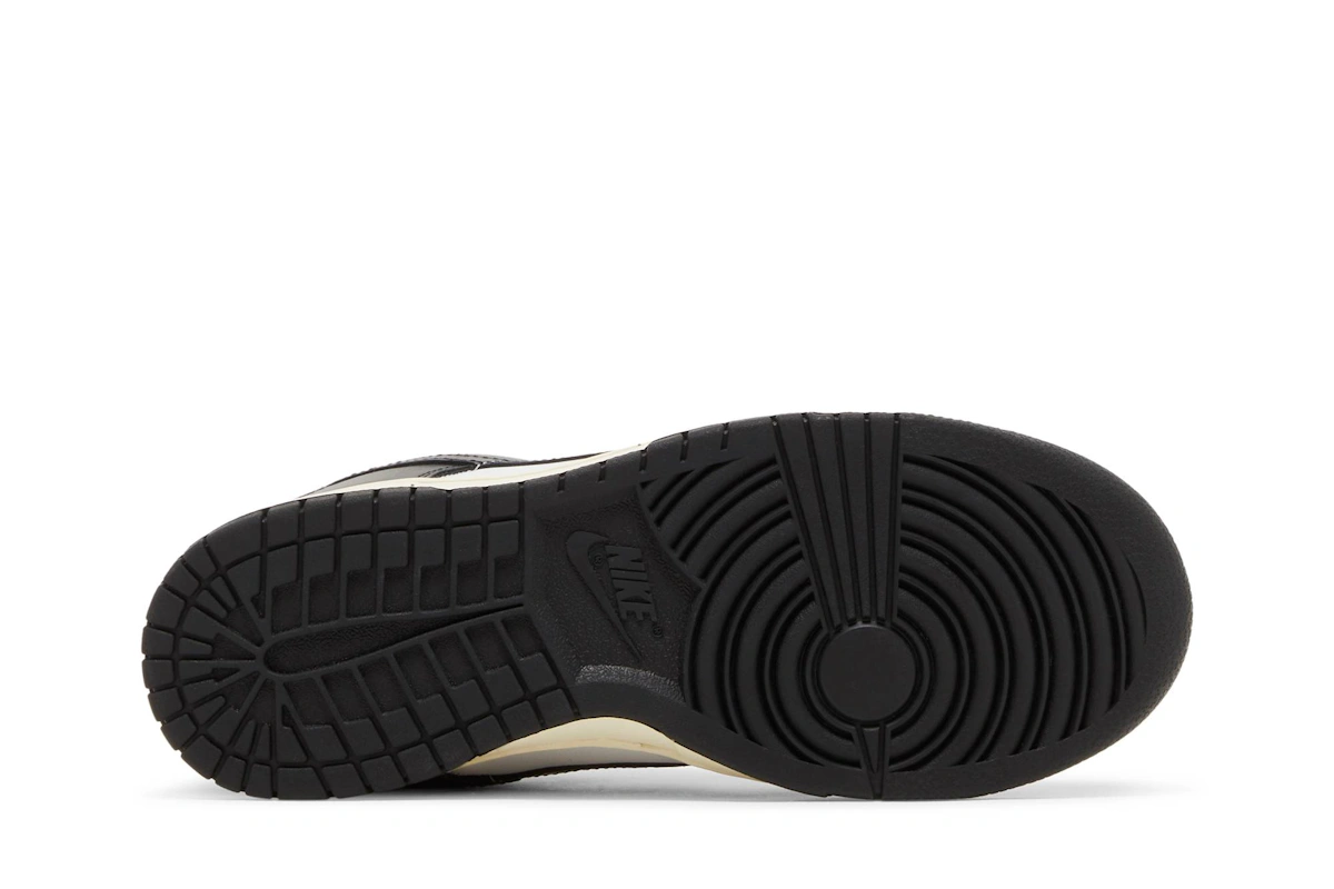 (Women) Nike Dunk Low 'Vintage Panda' FQ8899-100