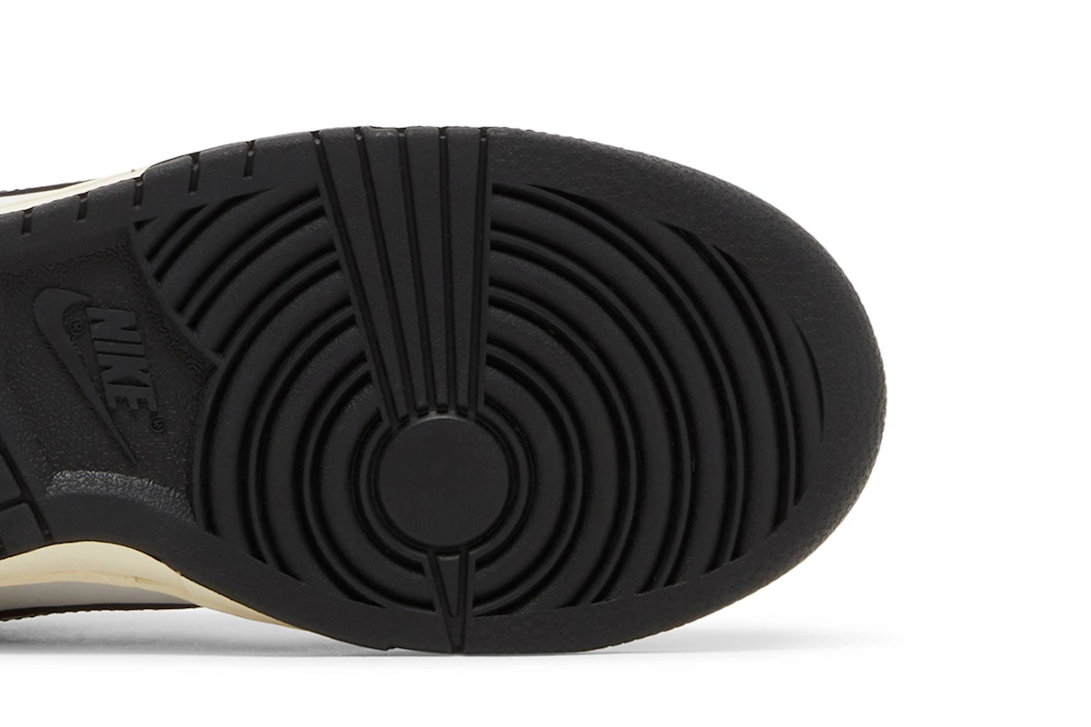 (Women) Nike Dunk Low 'Vintage Panda' FQ8899-100