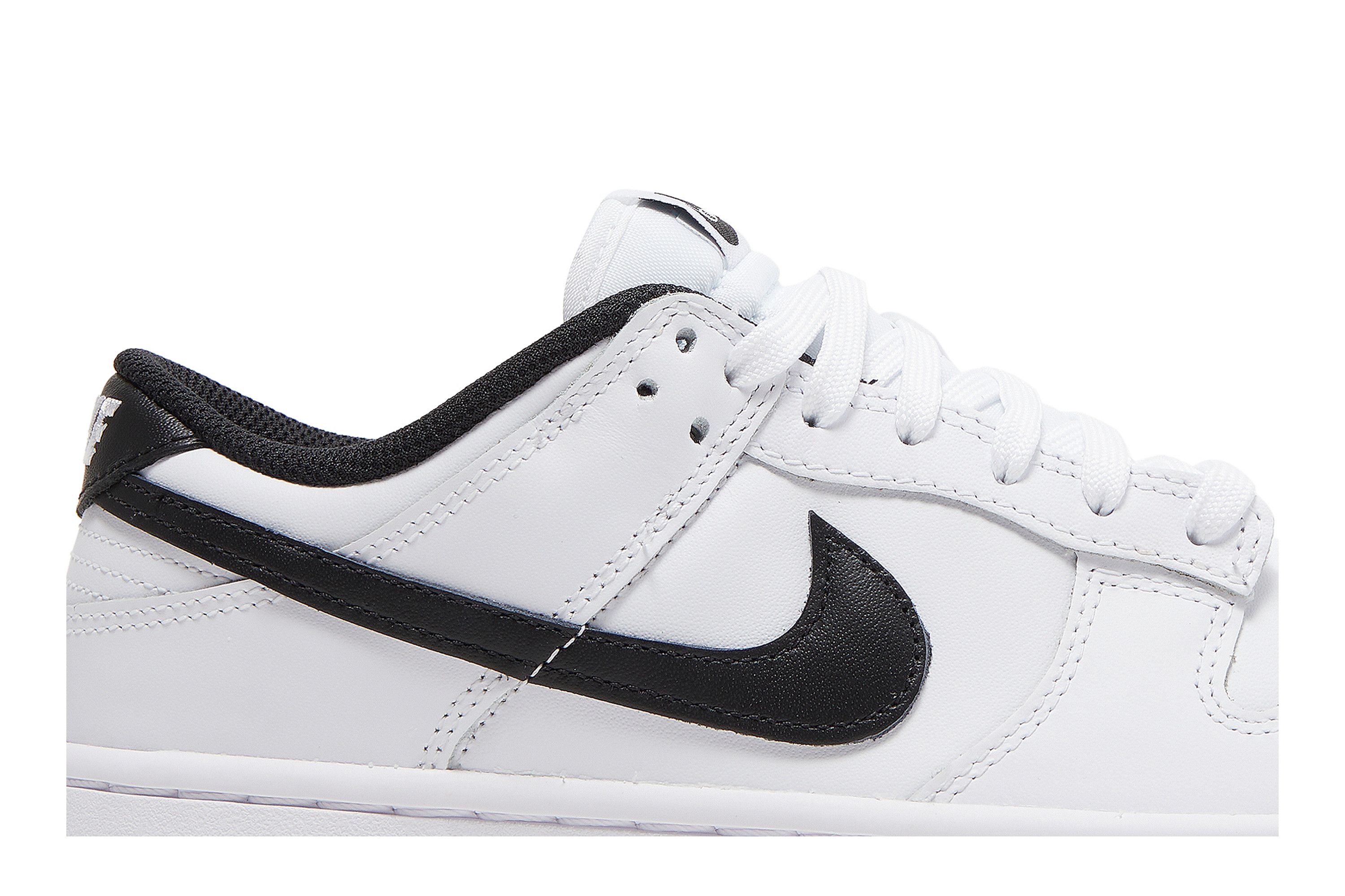 Lookbook （女款）Nike Dunk Low '白黑' DD1503-113