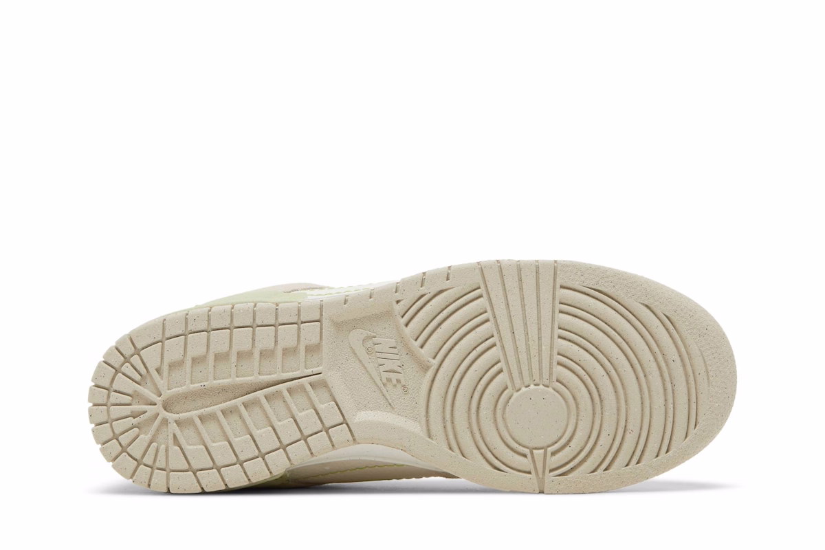 (Women) Nike Dunk Low Disrupt 2 'Green Snake' DV3206-001