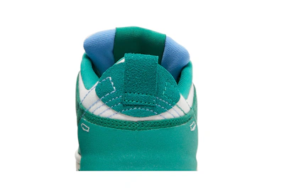 (Women) Nike Dunk Low Disrupt 2 'Malachite'