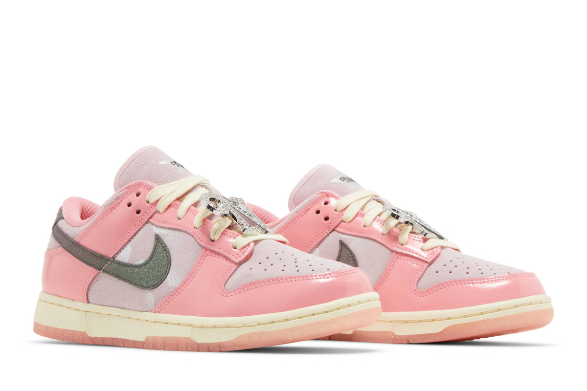 (Women) Nike Dunk Low LX 'Barbie' FN8927-621