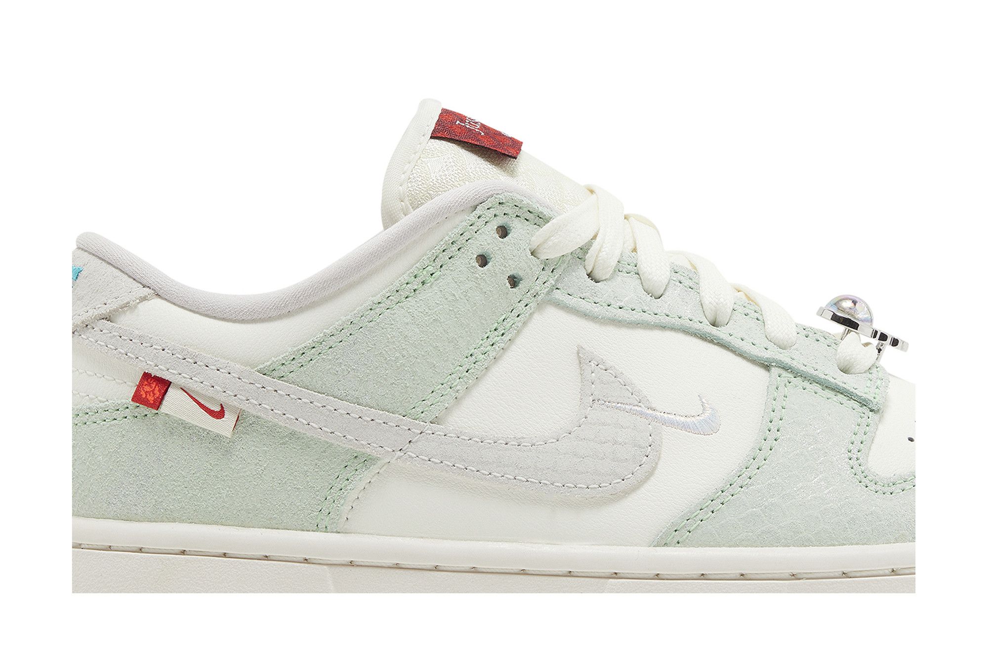 Order (W) Nike Dunk Low LX 'Tahun Naga' FZ5065-111