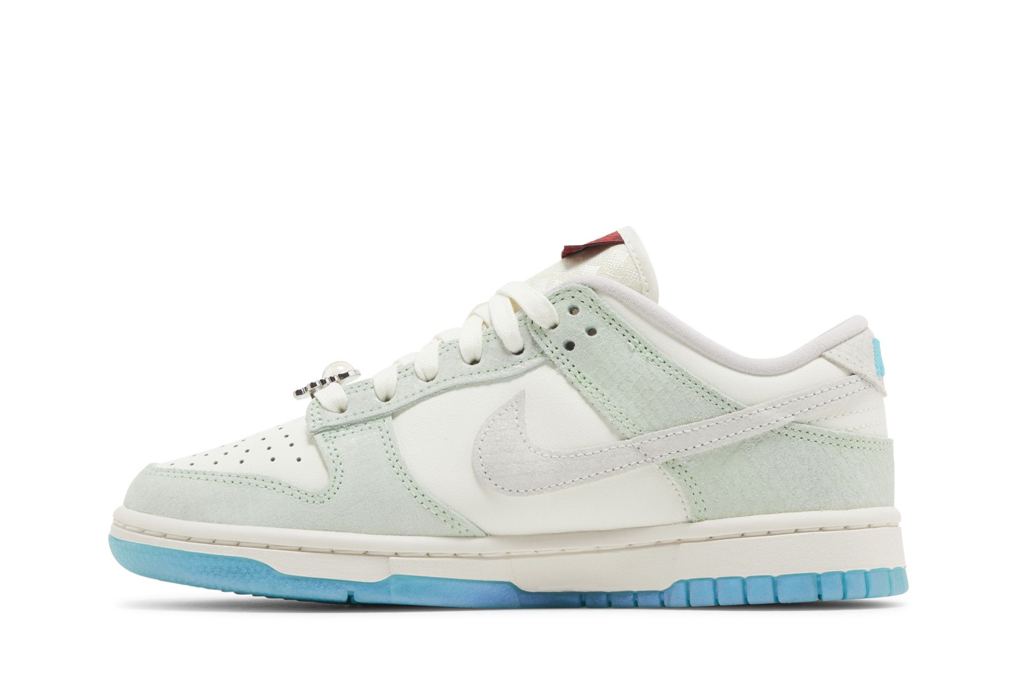 Lookbook (W) Nike Dunk Low LX 'Tahun Naga' FZ5065-111