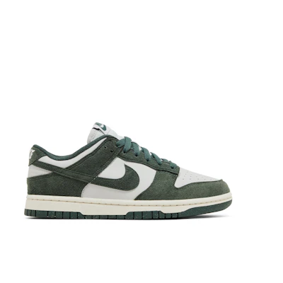 (W) Nike Dunk Low Next Nature 'Vintage Green'
