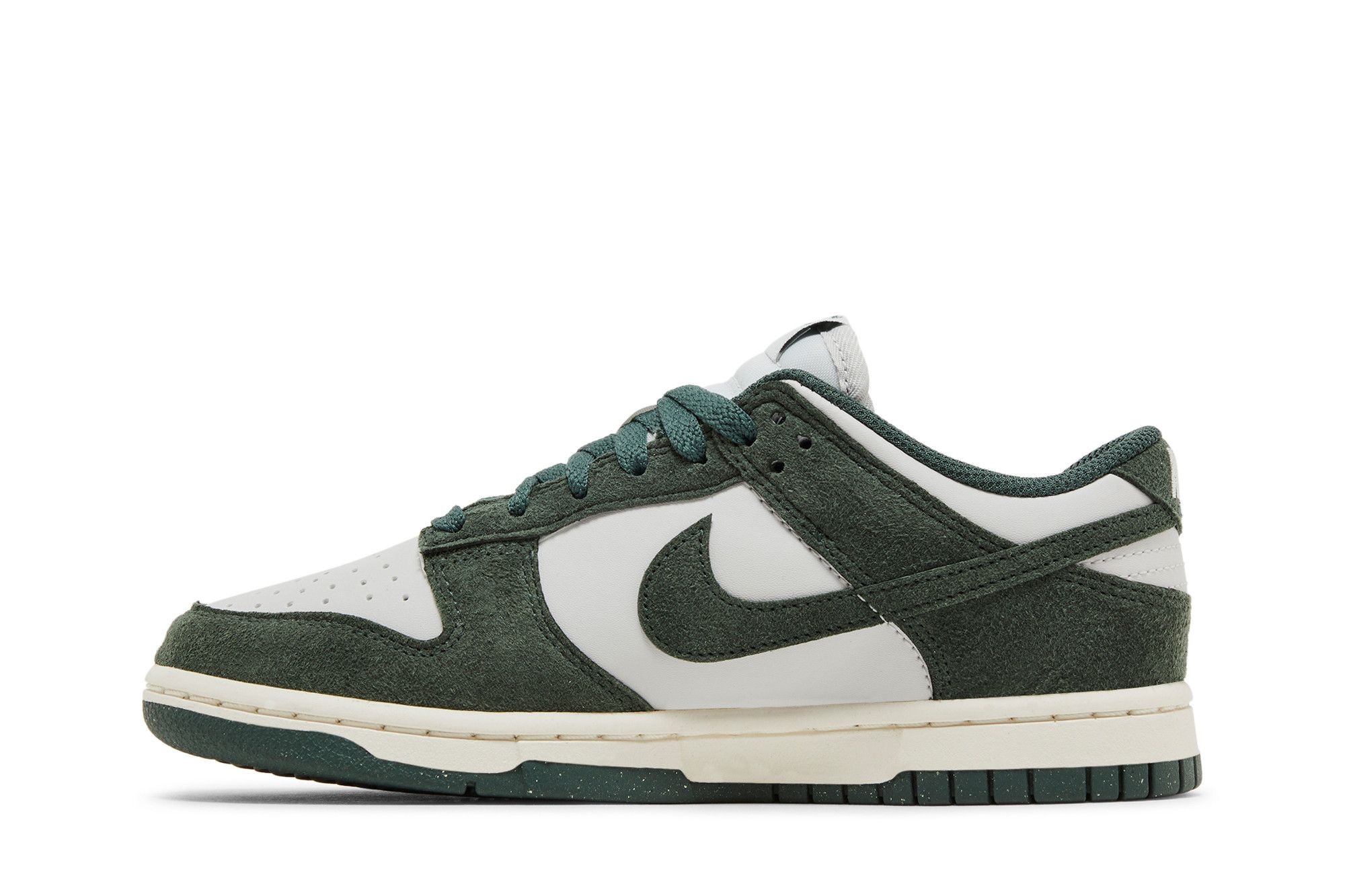 Shop (W) Nike Dunk Low Next Nature ''Vintage Green'' Verde Vintage HJ7673-002