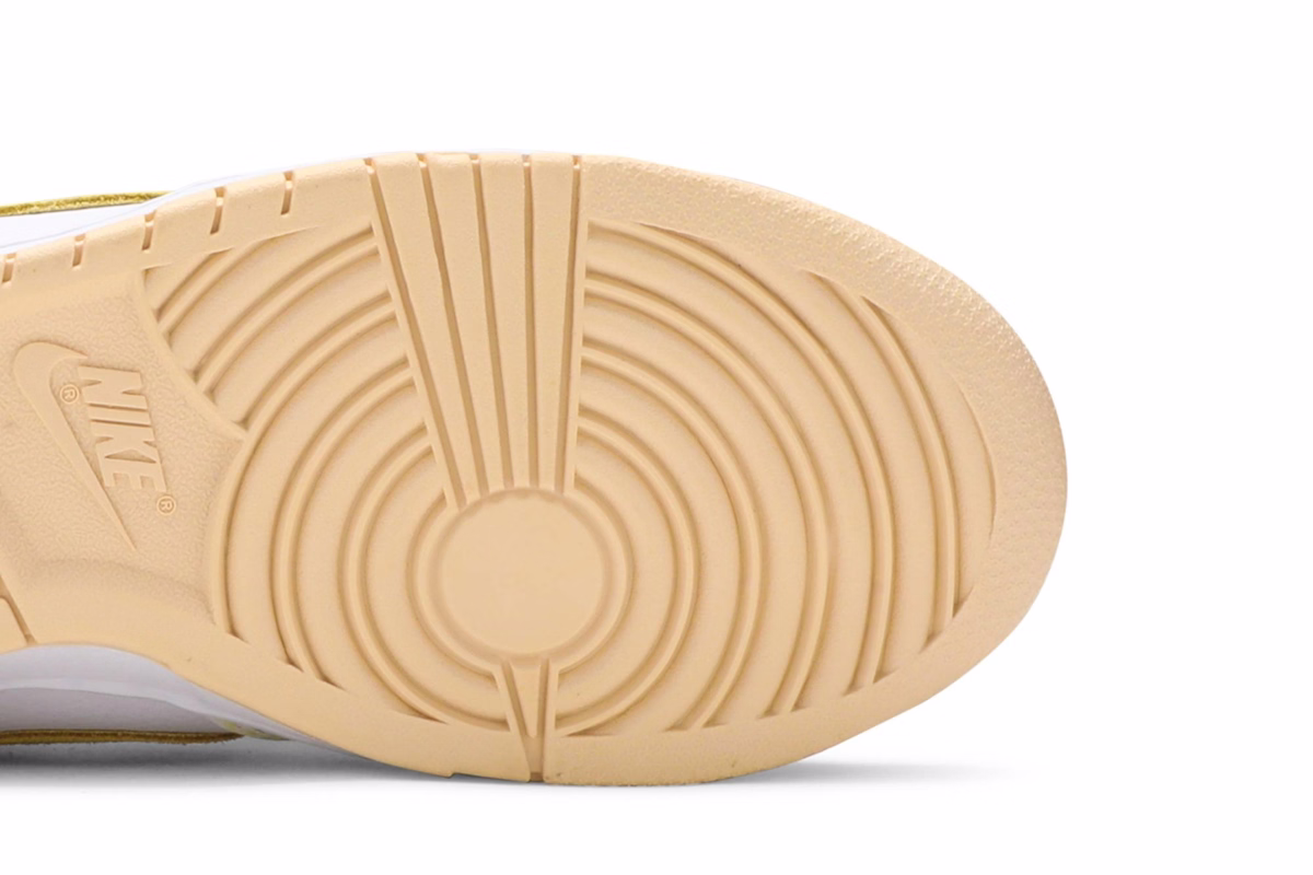 (Women) Nike Dunk Low OG 'Yellow Strike' DM9467-700