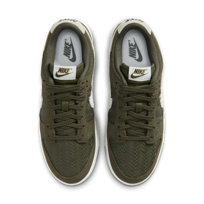 Shop (W) Nike Dunk Low Premium SE 中橄欖綠/黑色深棕色/中橄欖綠/奶油白 IB6161-200