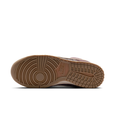 Order (W) ナイキ ダンク ロー プレミアム SE タトゥー/ダークブラウンソード/チョーク IB6161-500