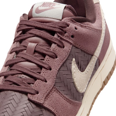 (Women) Nike Dunk Low Premium SE Tattoo/Dark Brown Sword/Tattoo/Chalk IB6161-500 Sizing (Women) Nike Dunk Low Premium SE Tattoo/Dark Brown Sword/Tattoo/Chalk IB6161-500