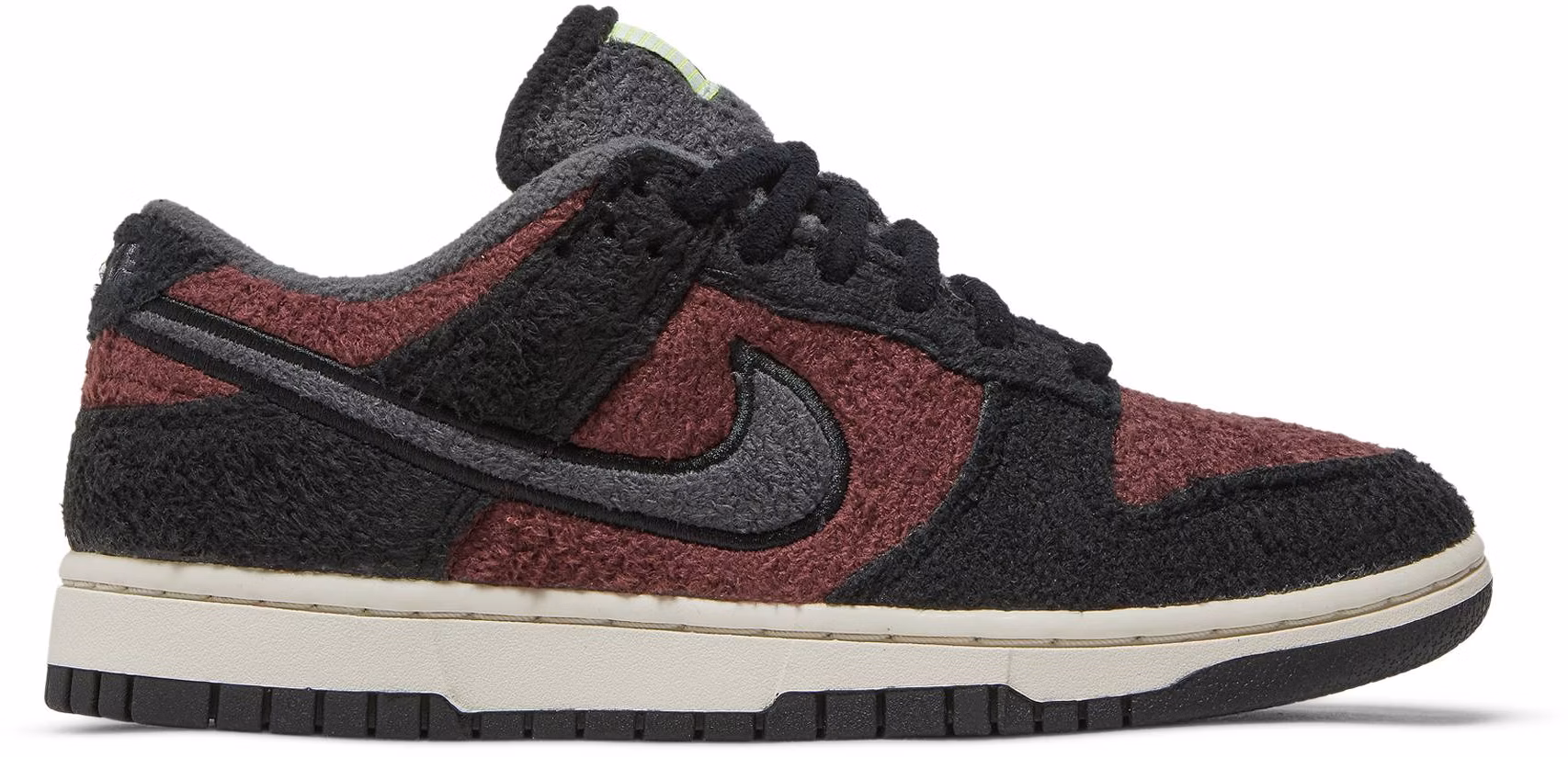 nike-dunk-low-se-fleece-burgundy-crush-wmns