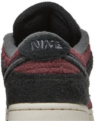 (W) Nike Dunk Low SE 'Fleece - Crush Burdeos' DQ7579-600 Sizing (W) Nike Dunk Low SE 'Fleece - Crush Burdeos' DQ7579-600