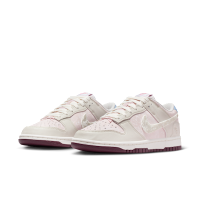 Sizing (W) Nike Dunk Low Silt Red/Light Bone/Burgundy Crush/Sail IQ1145-610