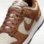 Sizing (W) Nike Dunk Low 全麂皮淺英國棕/米白/白色/淺英國棕 IO4244-200