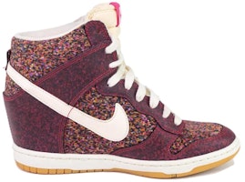 (W) Nike Dunk Sky Hi Liberty Digital Floral 'Merah'. 540859-600 Order (W) Nike Dunk Sky Hi Liberty Digital Floral 'Merah'. 540859-600