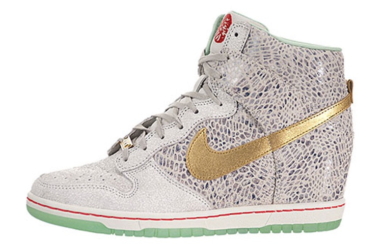 Buy (W) ナイキ ダンク スカイ ハイ QS 午年モデル 649464-001