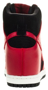 (女性)Nike Dunk Sky High 'Bred' 528899-016 Lookbook (女性)Nike Dunk Sky High 'Bred' 528899-016