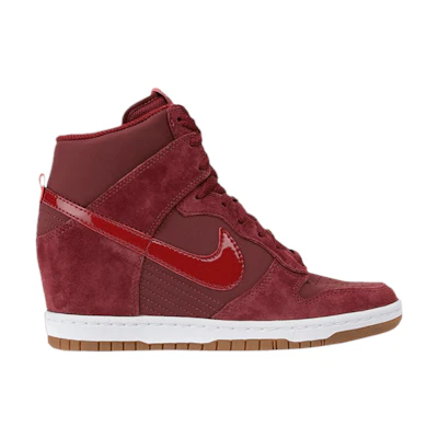 (W) Nike Dunk Sky High Essential 'Team Red'