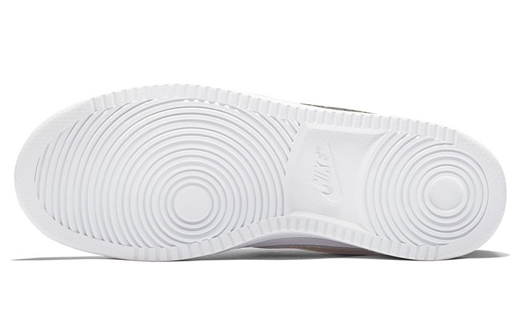 Sizing (W) Nike Ebernon Low /Emas 'Putih' BV1156-100