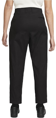 (W) Nike ESC Celana Panjang Slim-Fit Cropped Hitam Casual. DN4090-010 Lookbook (W) Nike ESC Celana Panjang Slim-Fit Cropped Hitam Casual. DN4090-010