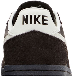 (W) ナイキ FG82 ベルベットブラウン HV5130-220 Sizing (W) ナイキ FG82 ベルベットブラウン HV5130-220