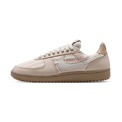 (W) Nike Field General