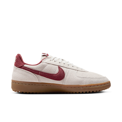 Lookbook (W) Nike Field General Suede. Beige Cerah/Coklat Gelap/Merah Pasukan Mendalam IF1743-001
