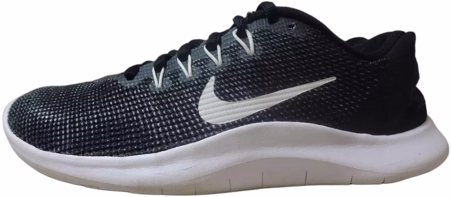 women-nike-flex-2018-rn-running-shoes-black-white-comfortable-and-durable-aa-7408-001