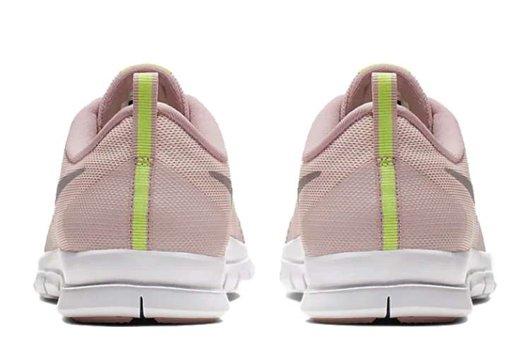 Shop (W) Nike Flex Essential TR ''Kaum Rosa'' 924344-600