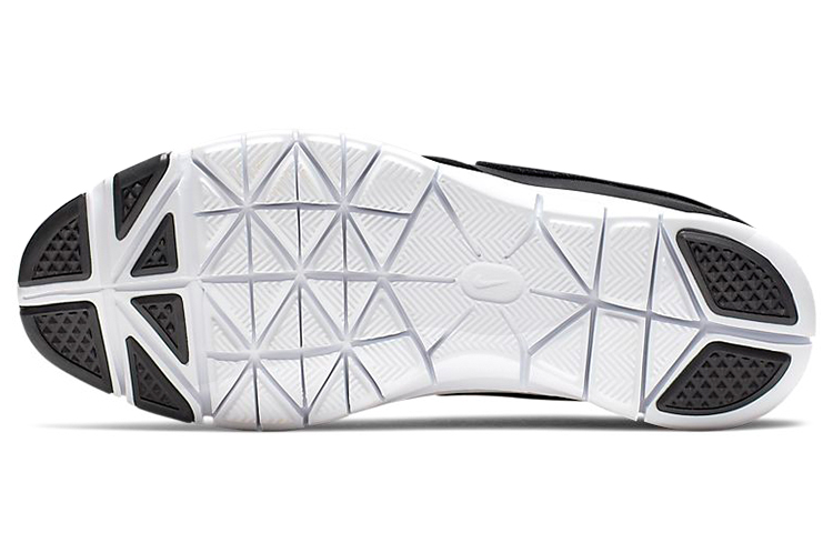 Details for (W) Nike Flex Essential TR Entraîneur en Cuir AQ8227-001